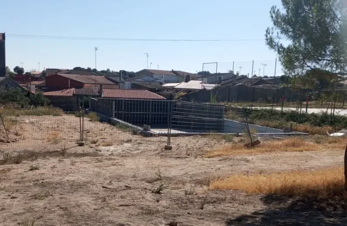 Almeida Sayago_piscina en_obras