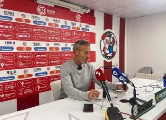 Óscar Cano descarta un once fijo, reivindica a Losada y lanza un mensaje ambicioso: «Tenemos un muy buen equipo»