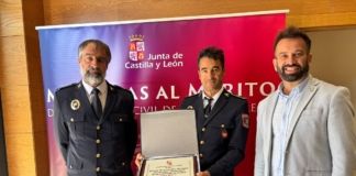 Los bomberos de Zamora reciben una Mención Honorífica por su intervención en los incendios de Porto y Puercas en 2025