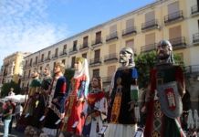 Más de un centenar de gigantes y cabezudos toman las calles de Zamora