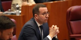 El PSOE exige a la Junta que aclare por qué invita a procuradores del PP a actos institucionales y excluye a los socialistas