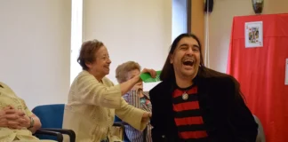El mago Teto llena de ilusión y cercanía el Centro Terapéutico de Día ‘Ciudad Jardín’ de AFA Zamora