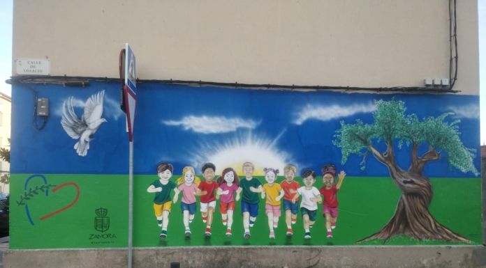 Finalizado el mural infantil del entorno escolar del colegio Nuestra Señora del Rocío