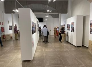 La Biblioteca Pública de Zamora repasa en imágenes los 32 años de las Jornadas Internacionales de Magia