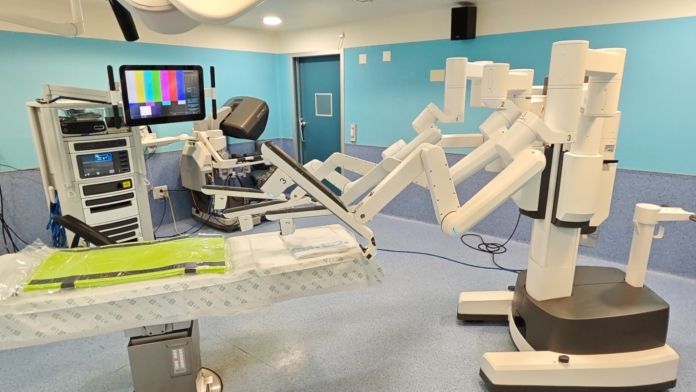Robot 'Da Vinci' en el Hospital de Zamora 1