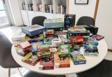 Tira y Mueve dona juegos de mesa a la AECC de Zamora para hacer más llevaderas las esperas