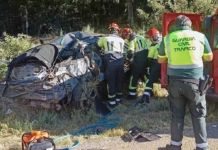 Cuatro heridos en un accidente entre una furgoneta y un turismo en la A-52