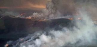 Un incendio forestal moviliza a once medios de extinción en Robledo de Sanabria