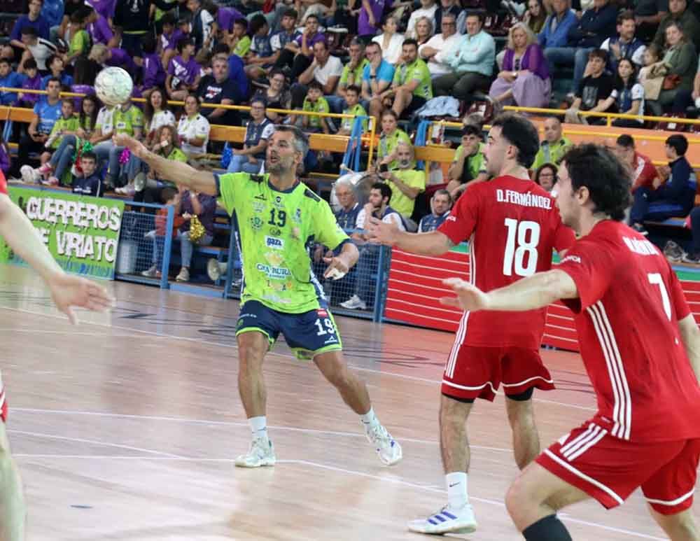 El Balonmano Zamora roza la hazaña, pero cede ante el líder Covadonga ...