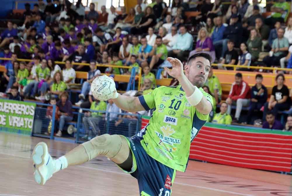 El Balonmano Zamora roza la hazaña, pero cede ante el líder Covadonga ...