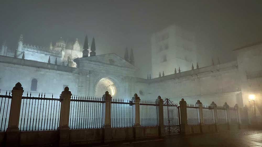 catedral niebla