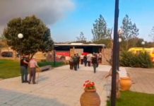 Evacúan por prevención a los mayores de la residencia de Muga de Sayago ante el avance del incendio de Fermoselle