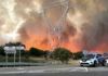El incendio de Fermoselle reduce su peligrosidad tras estabilizar los flancos más comprometidos, aunque el fuego sigue activo