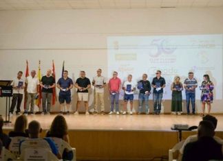El Club Fluvial de Villaralbo celebra medio siglo de historia rindiendo homenaje al piragüismo zamorano