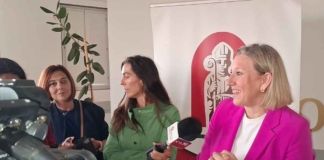 Isabel Blanco acusa al Gobierno central de «ocho años sin política de vivienda» y defiende el plan autonómico en Zamora