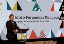 Mañueco ratifica el respaldo de la Junta a Fromago tras cumplir su compromiso de duplicar la aportación económica a la feria