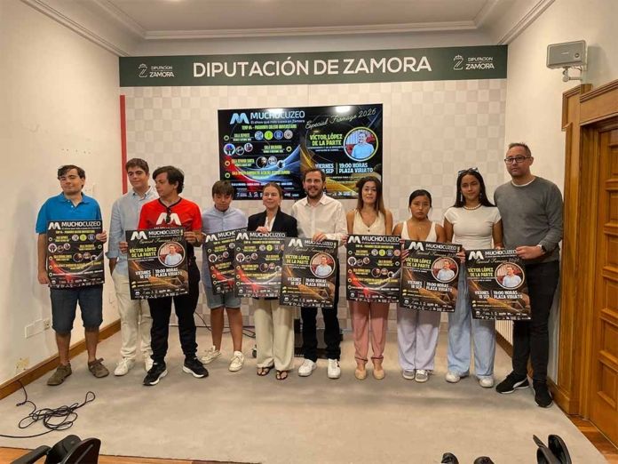 mucho cuzeo presentación