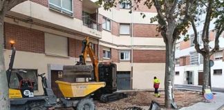 El Ayuntamiento inicia las obras de renovación integral de los parterres y zonas verdes en la calle Peña Trevinca