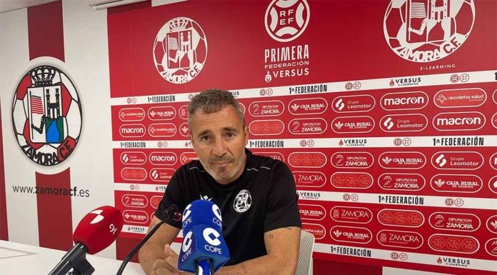 Óscar Cano: «Tenemos un montón de mariposas en el equipo, gente muy dinámica y creativa»