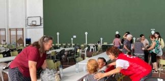 Cruz Roja mantiene el apoyo a los evacuados del incendio de Fermoselle y facilita el regreso de decenas de vecinos a sus hogares