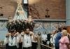 La lluvia obliga a trasladar al interior de Cristo Rey la procesión de la Virgen de la Peña de Francia