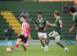 El Zamora CF se hunde en Cáceres y cae ante un rival que fue muy superior en la segunda mitad