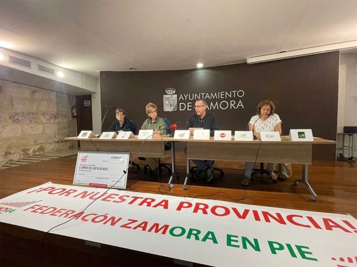 zamora en pie